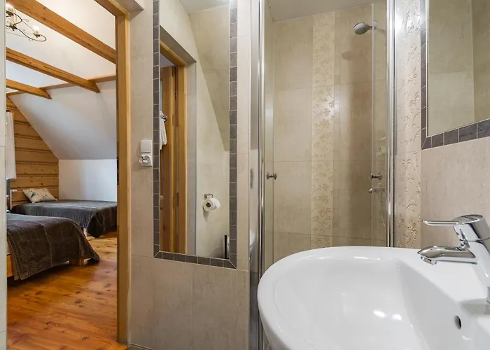 쇼드니카 홈스테이