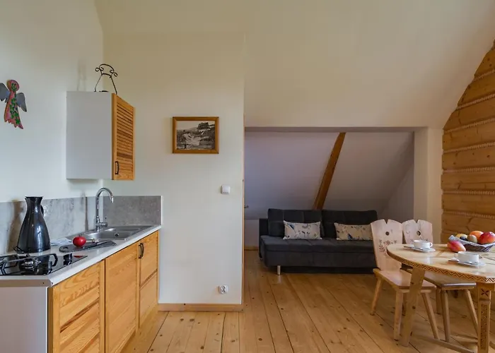 홈스테이 쇼드니카 *